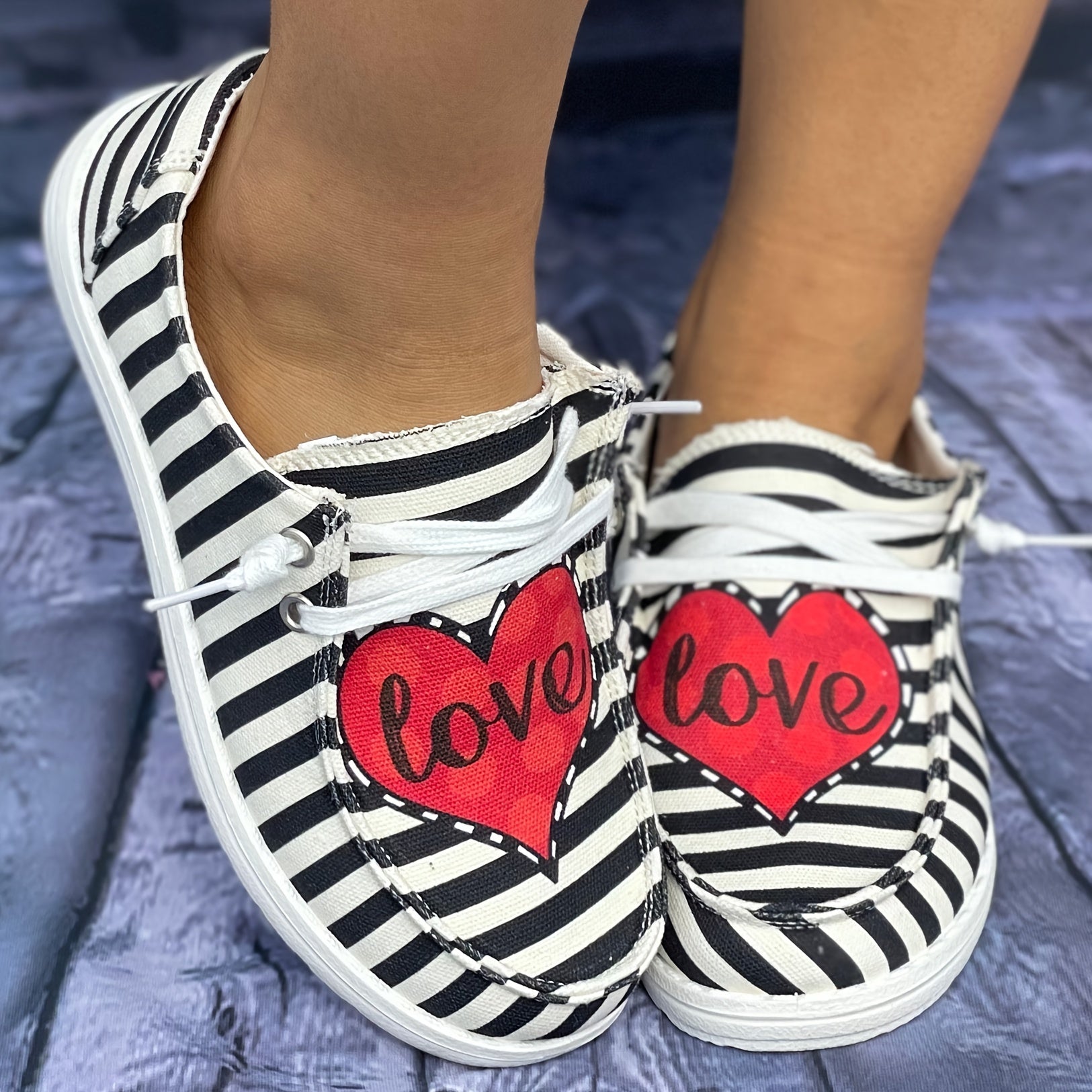 Women's Striped & Red Heart Pattern Boat Shoes