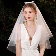Dreamy Bridal Veil with Bowknot for Wedding Photoshoots