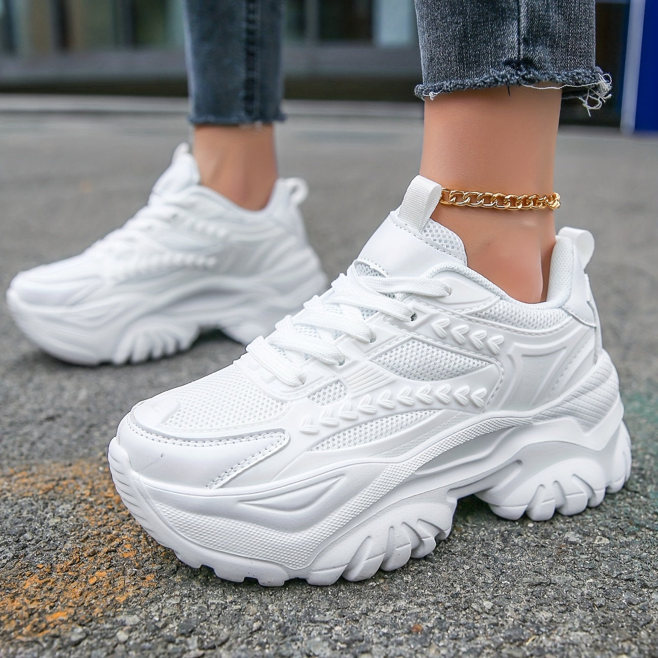 Women's Breathable Mesh Platform Sneakers Casual Lace Up Outdoor Shoes