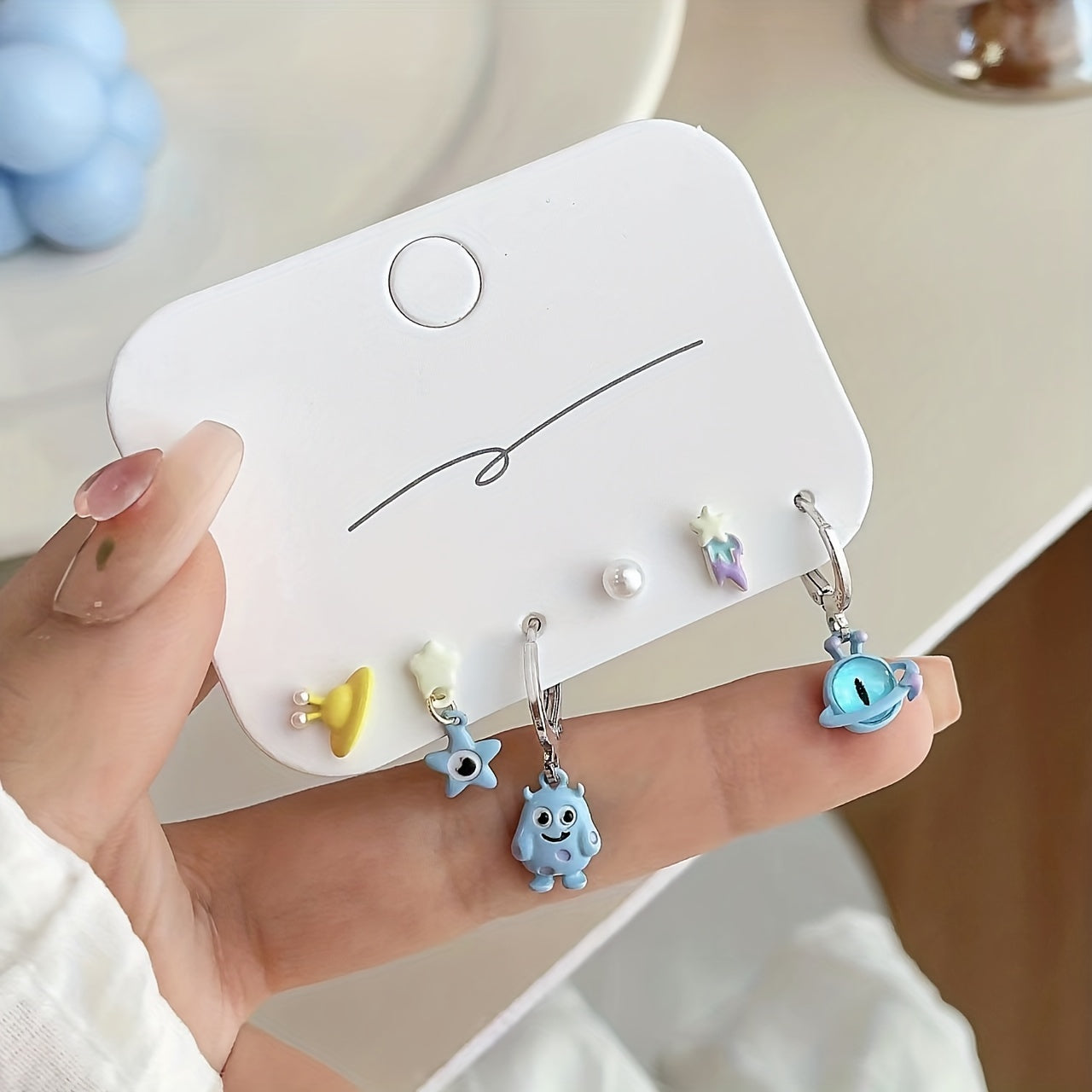 Childlike Girl Heart Asymmetrical Cat Eye Stone Earrings