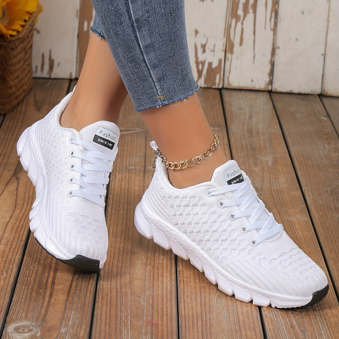 Women's Fish Scale Pattern Lightweight Sports Shoes