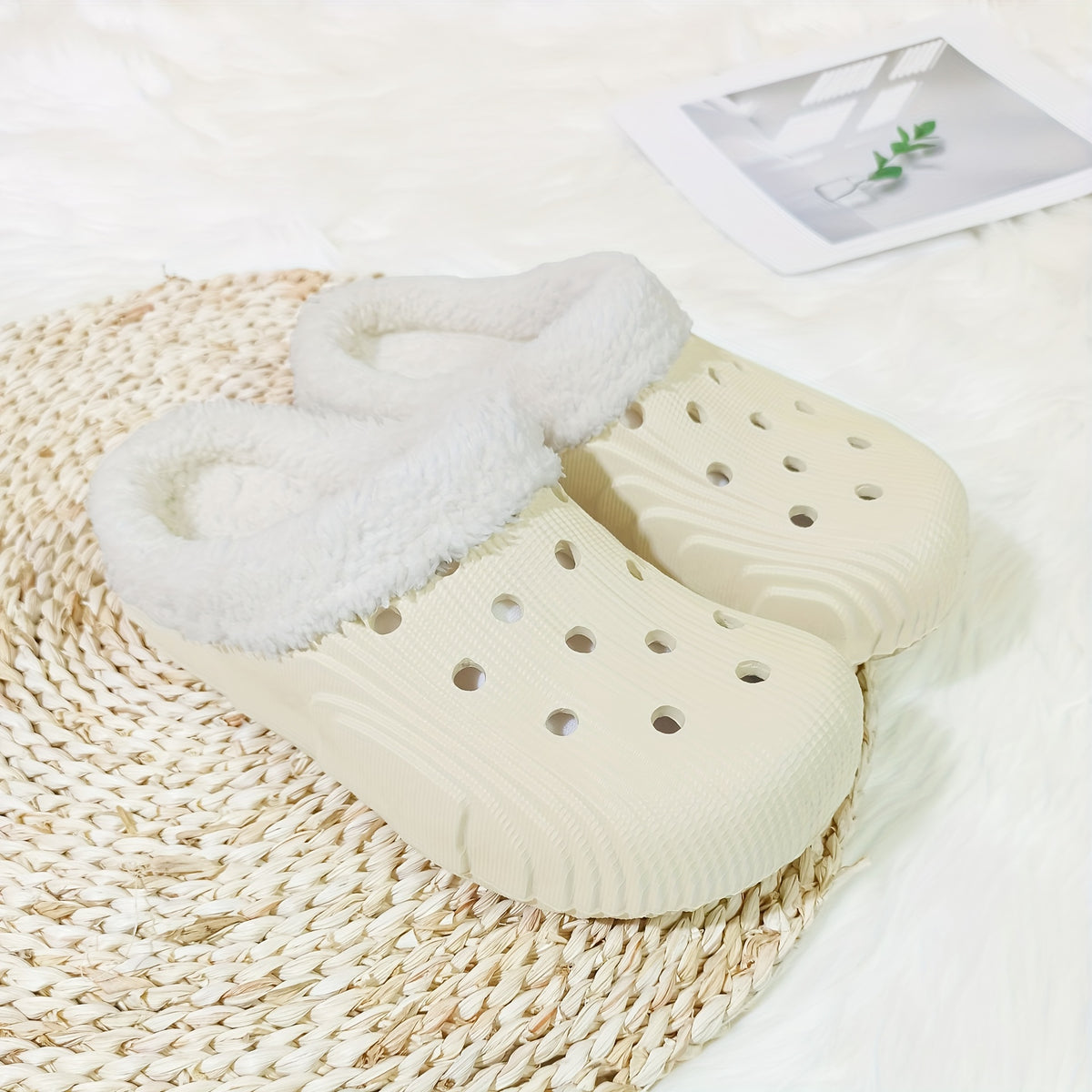 Women's Winter Plush Outwear Clogs - Warm & Stylish