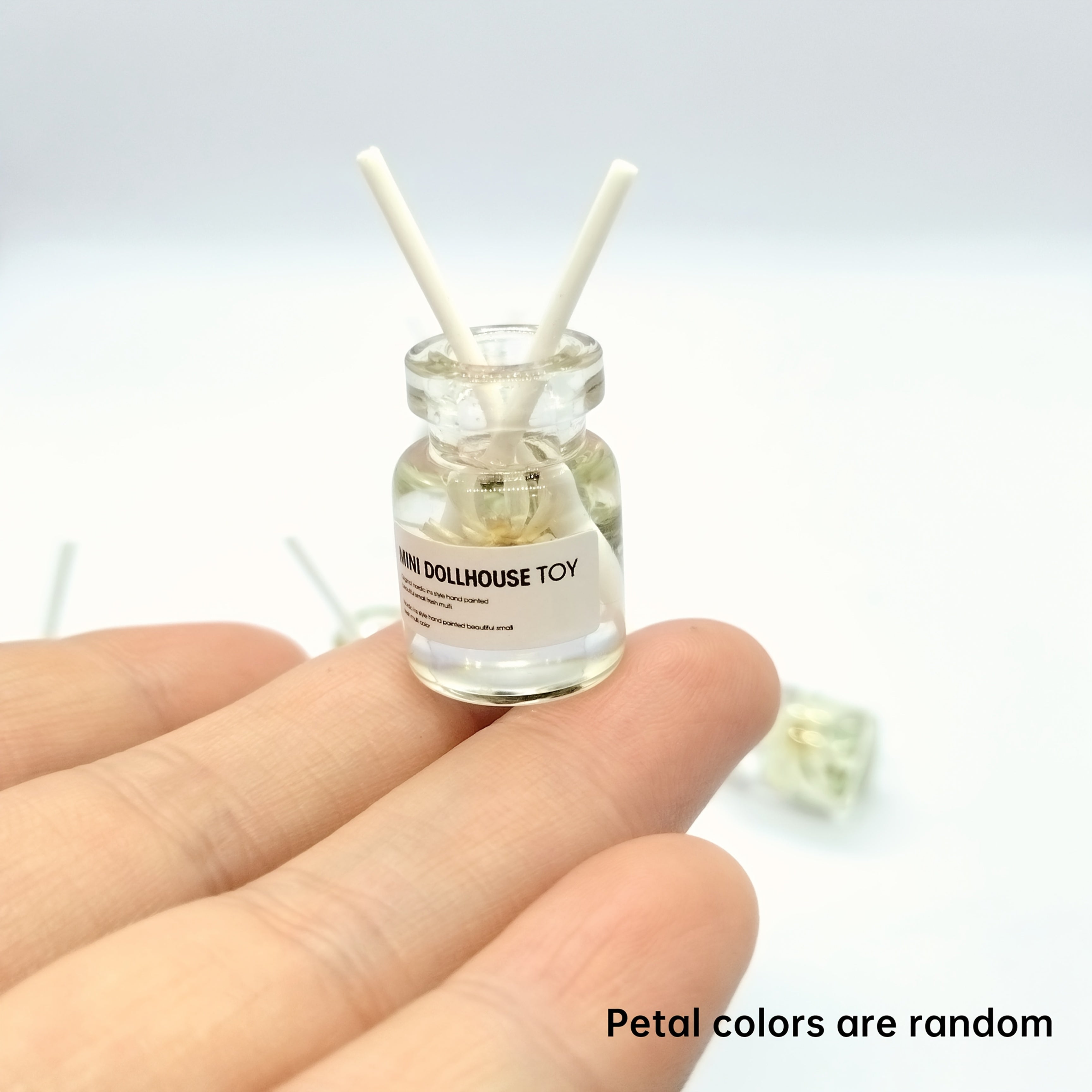 Glass and Resin Dollhouse Aromatherapy Model for Home Decor