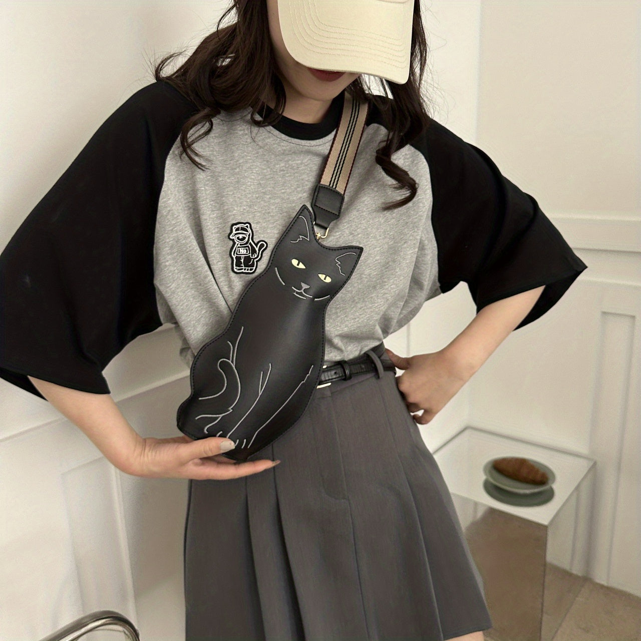 Cat Shaped Chest Bag Crossbody Bag With Wide Strap