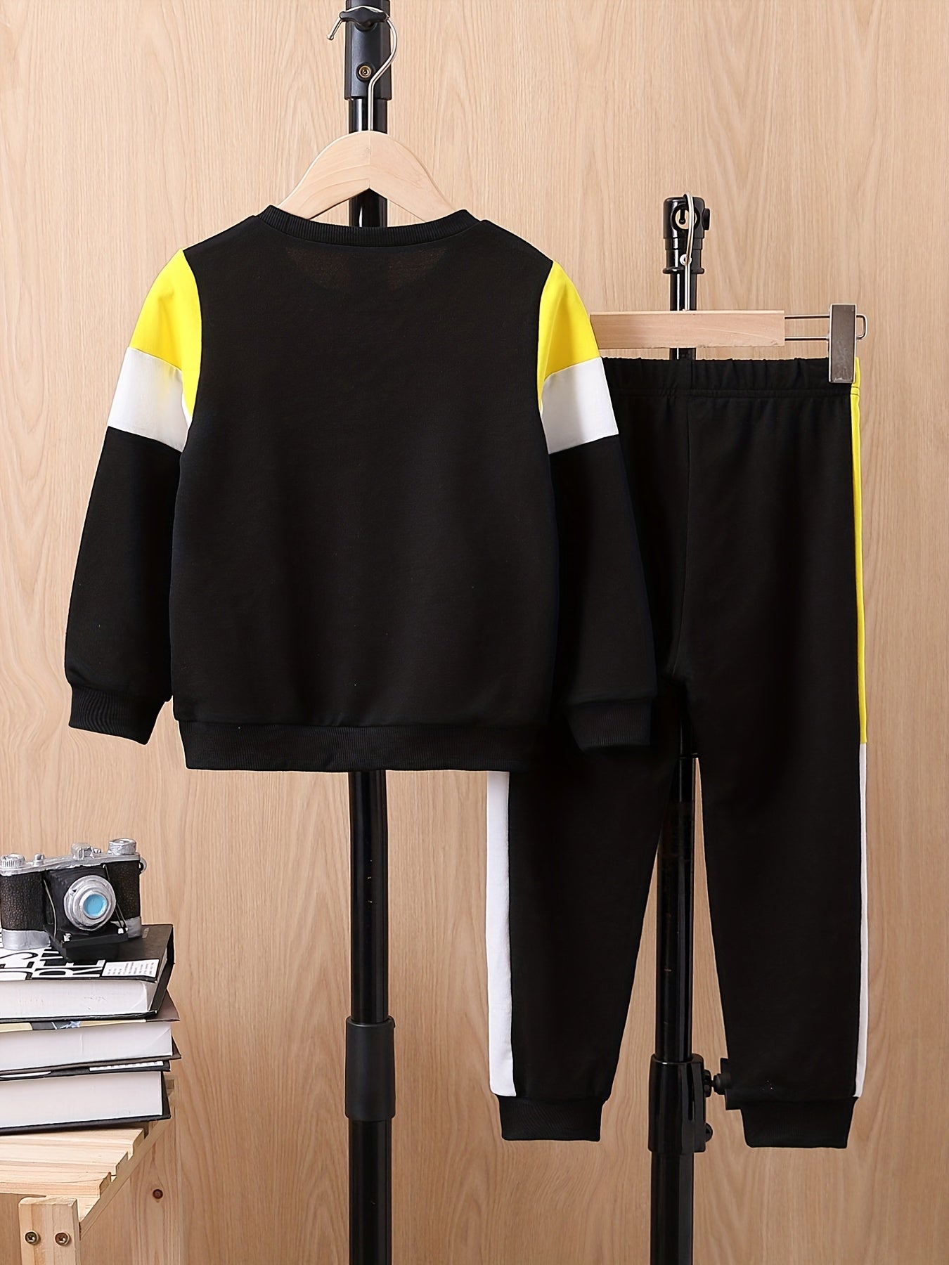 Block Letter Graphic Boys Sweatshirt & Sweatpants Set