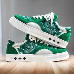 Men's Graffiti Print Lace-up Skate Shoes Lightweight Walking Sneakers