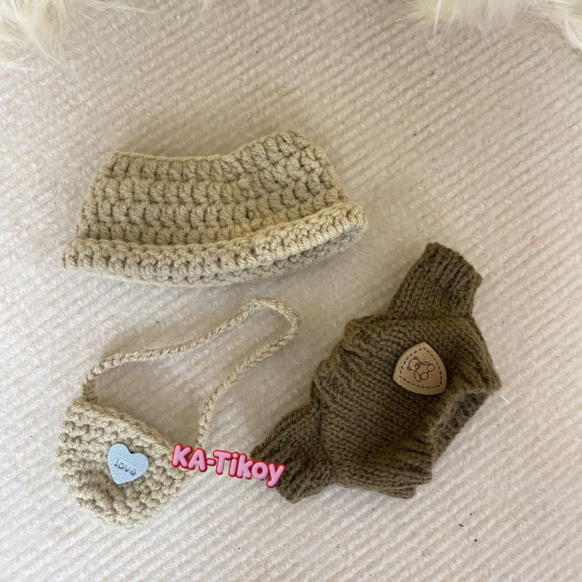 17Cm Doll Clothes Set: Hats, Bags, Clothes - No Dolls