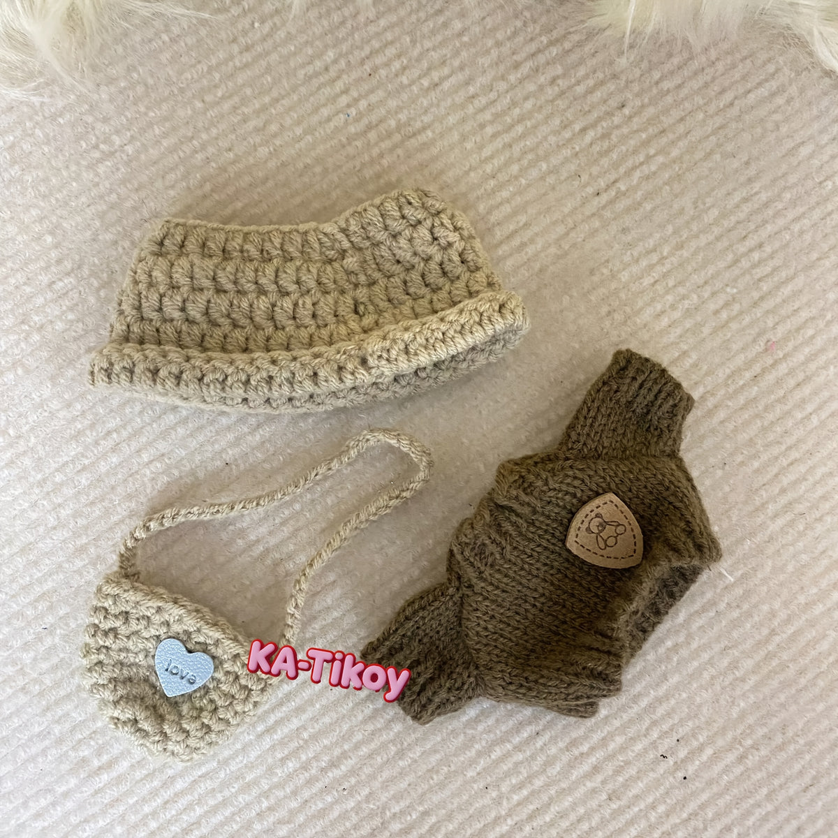 17Cm Doll Clothes Set: Hats, Bags, Clothes - No Dolls