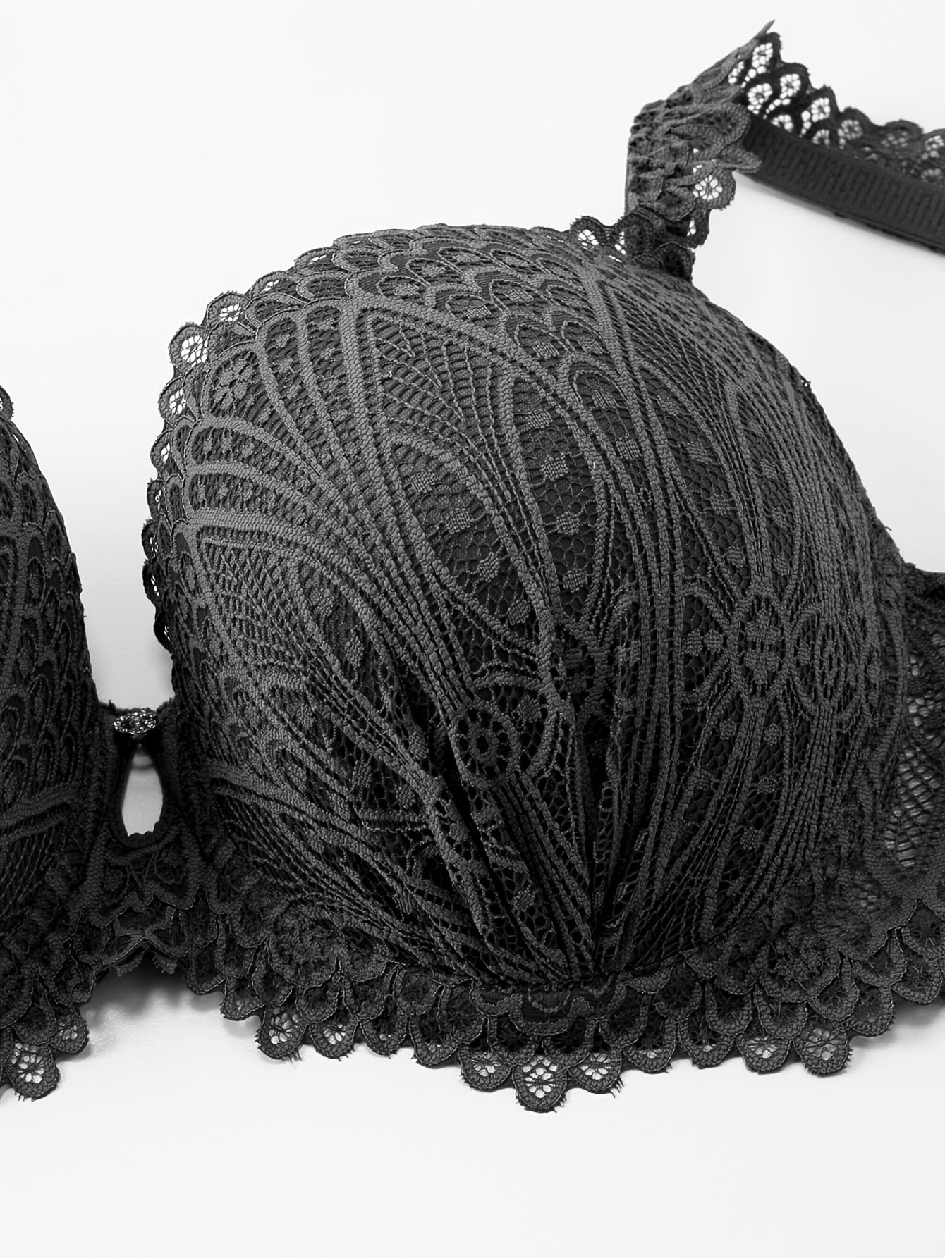  Floral Lace Scalloped Trim Molded Cup High Stretch Bralette