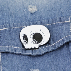 Retro Skull Head Brooch Enamel Alloy Badge Men Halloween Decoration