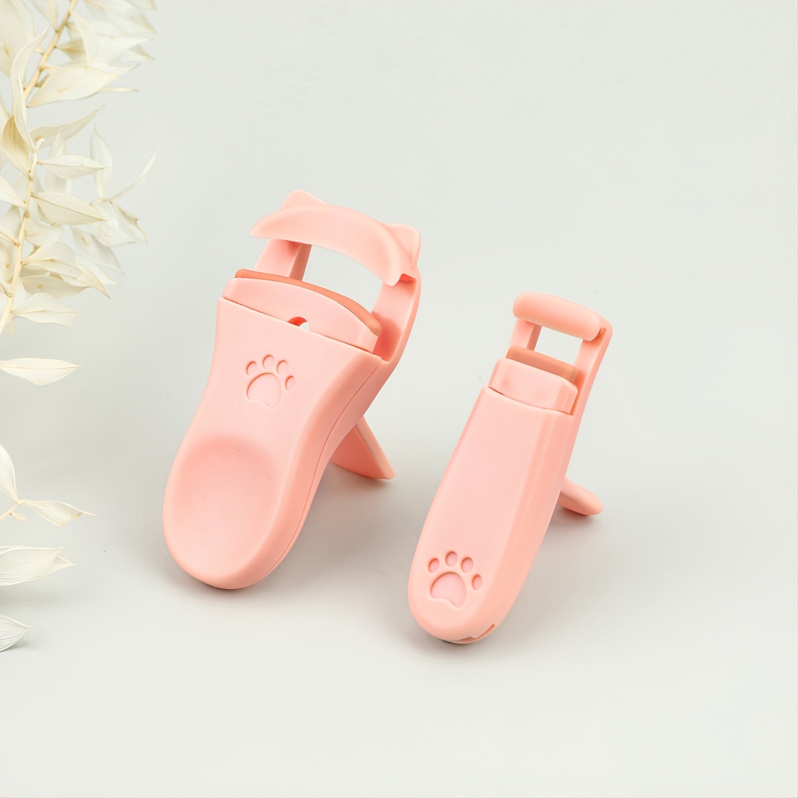 2pcs Portable Eyelash Curler with Silicone Replacement Pads