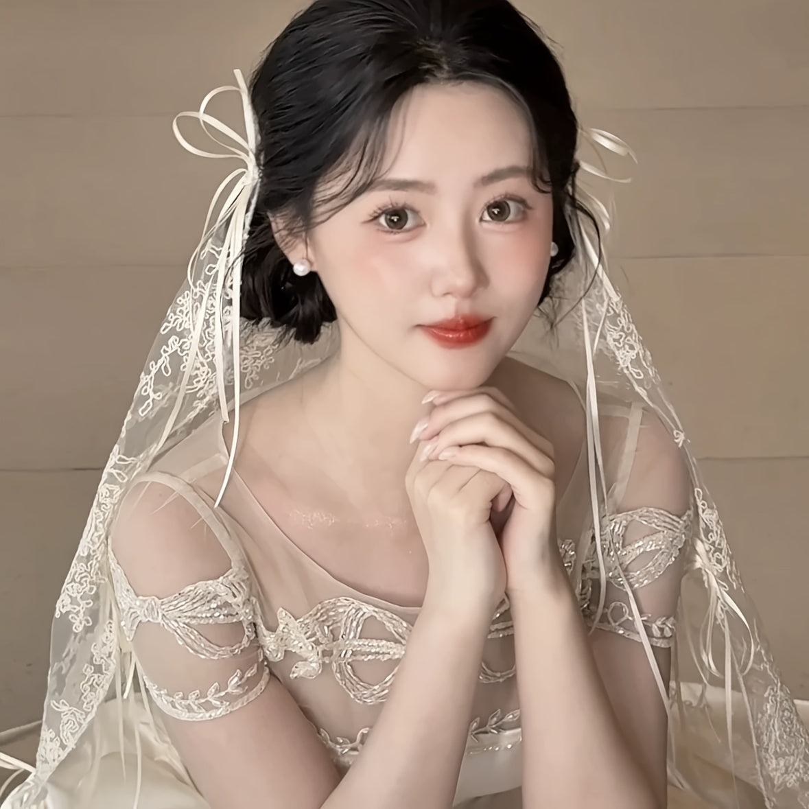 French Style Lace Veil Headpiece for Bridal Photoshoots