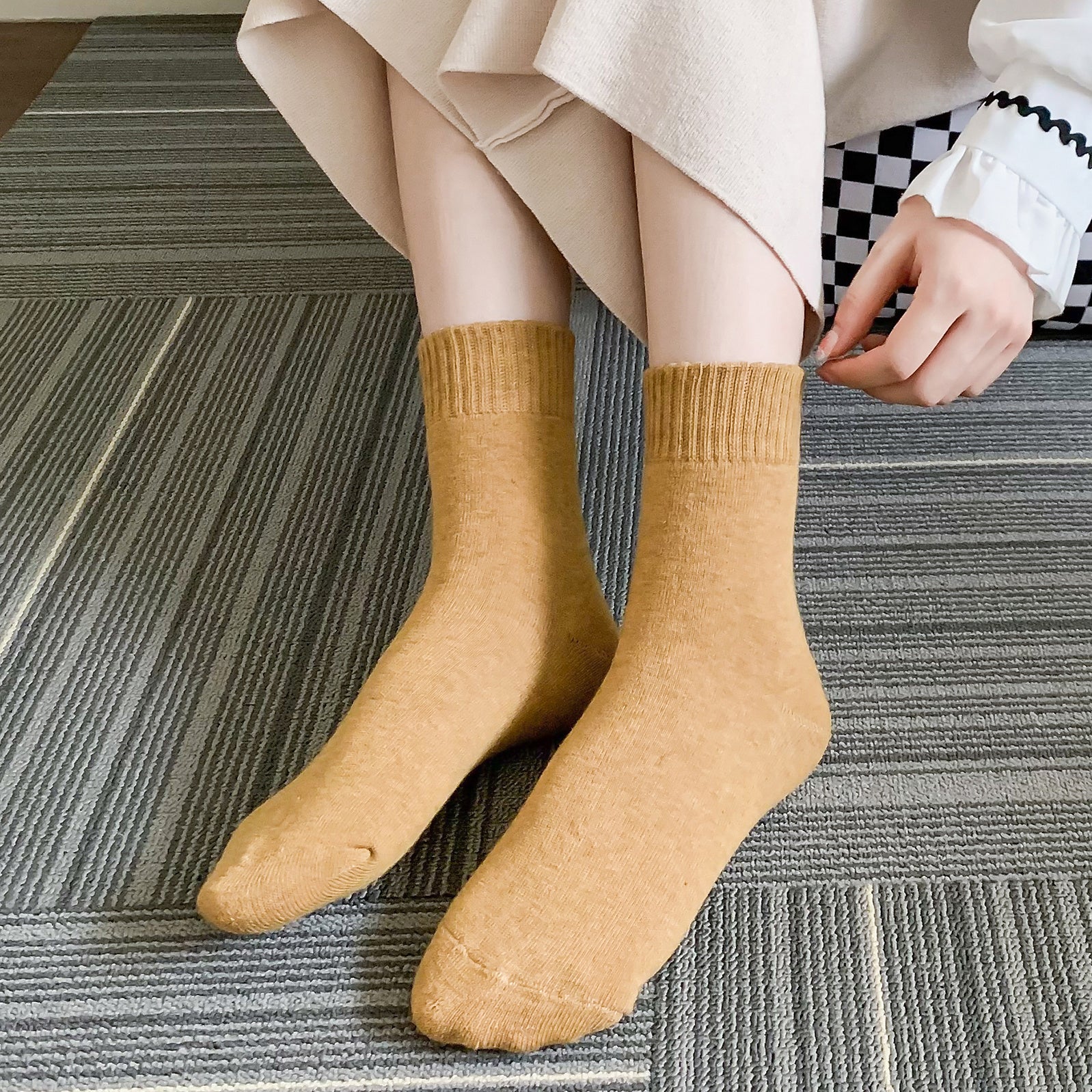 Solid Ribbed Thermal Crew Socks for Fall Winter