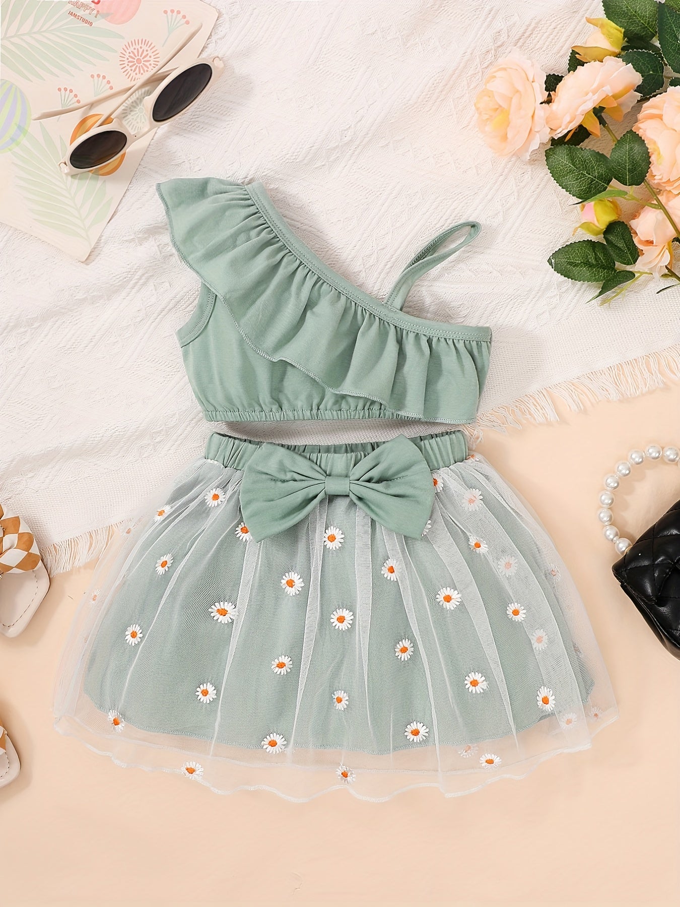 2pcs Toddler Girls Ruffle Crop Top & Floral Mesh Skirt Set