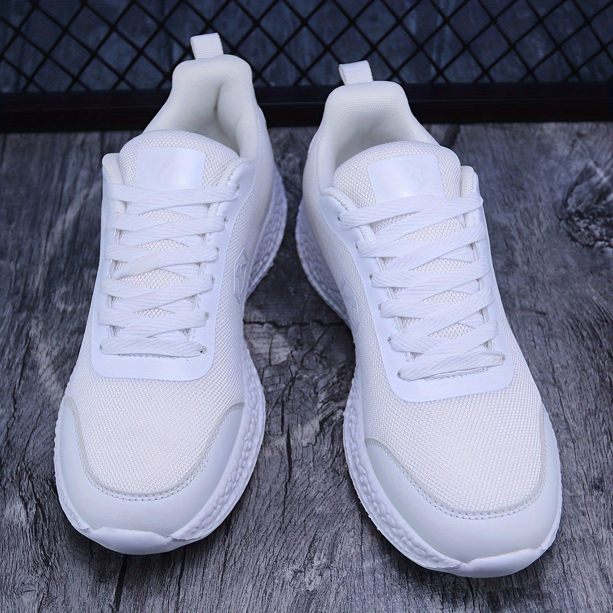 Mesh Breathable Sports Shoes Lightweight Anti Slip Travel Walking Shoes