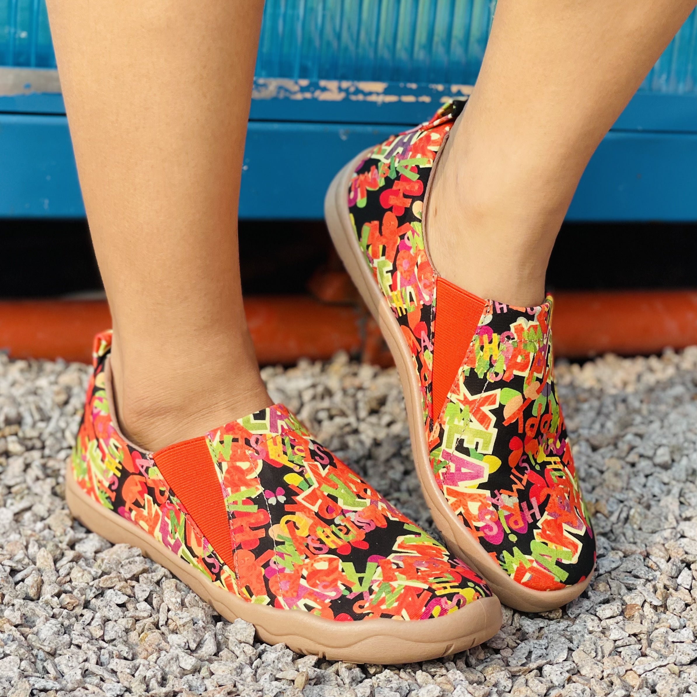 Women's Multicolor Graffiti Printed Slip On Low Round Toe Non-slip Casual Shoes