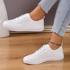 Women's Plaid Lace-Up Low Top Sneakers
