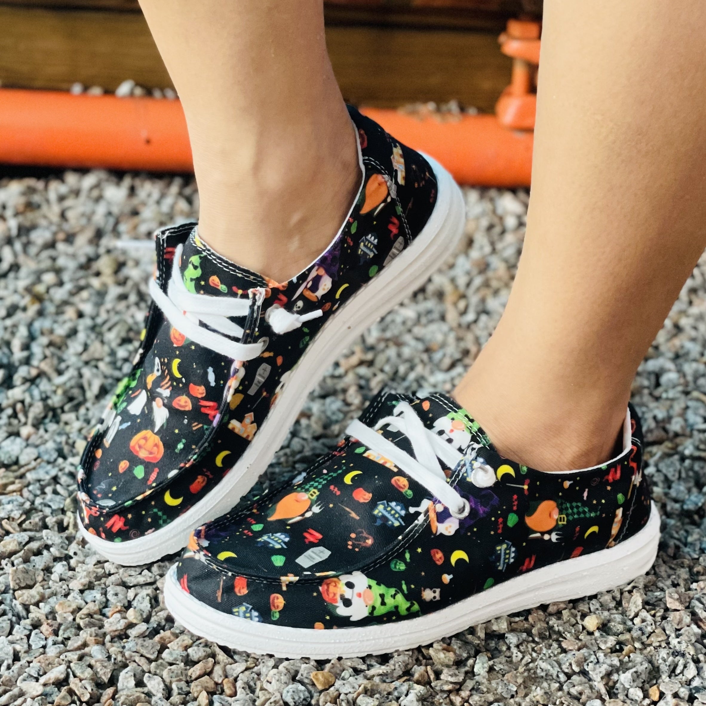 Women's Christmas Graffiti Printed Shoes Lace Up Low Slip On Flat Shoes