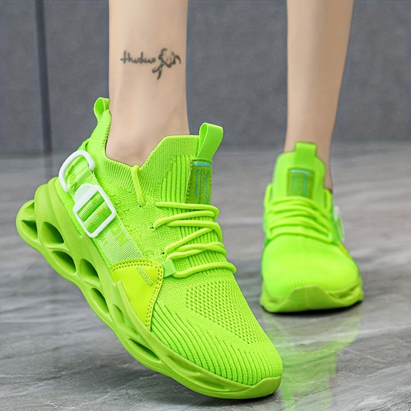 Women's High Impact Breathable Sneakers with Blade Laces