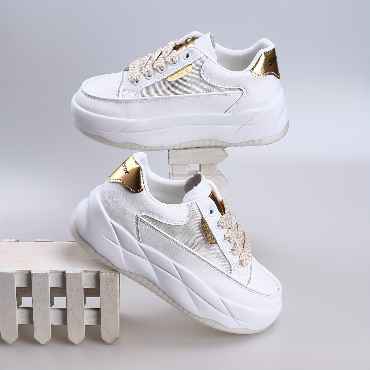 Women's Mesh Platform Sneakers Lace Up Outdoor Shoes