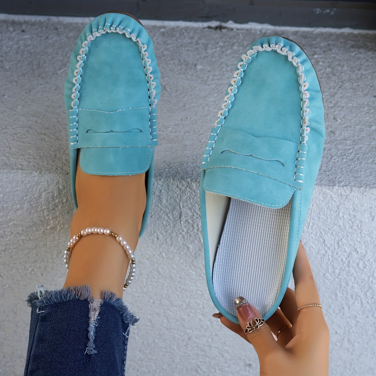 Women's Solid Flat Slip On Shoes Lightweight Soft Sole Outdoor Slides