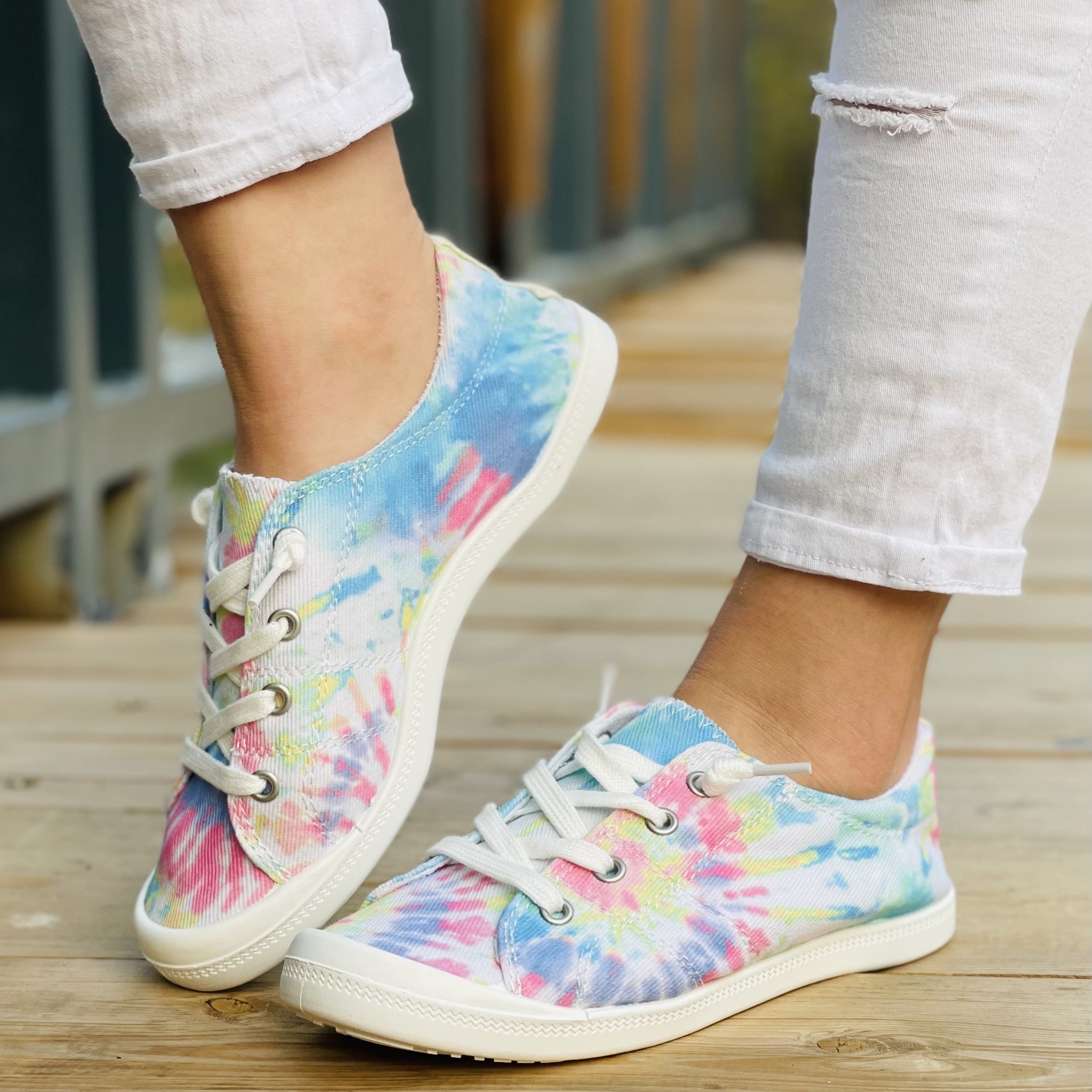 Women's Tie Dye Flat Shoes Casual Lace Up Canvas Lightweight Walking Sneakers