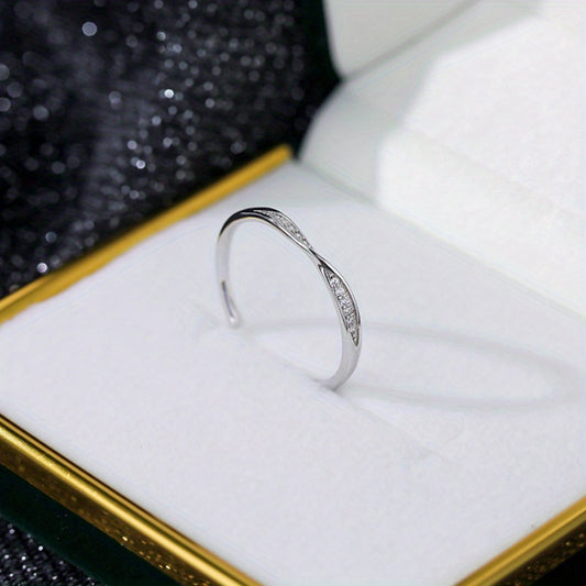 925 Silver Twisted Band Ring with Moissanite Decor, Stackable Jewelry