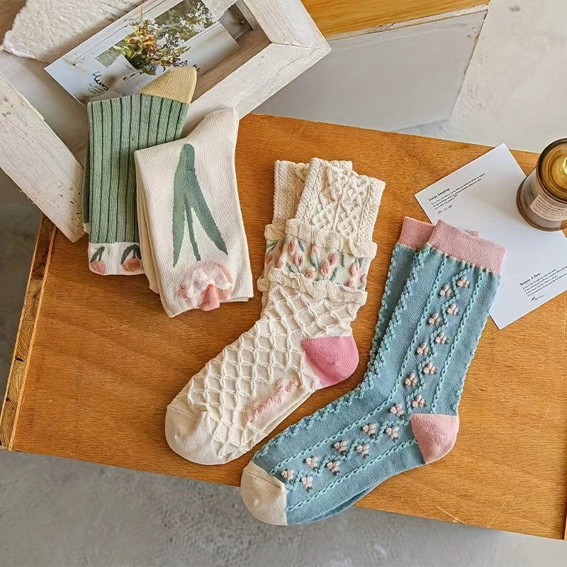 Soft Textured Floral Pattern Women's Tube Socks (4 Pairs)