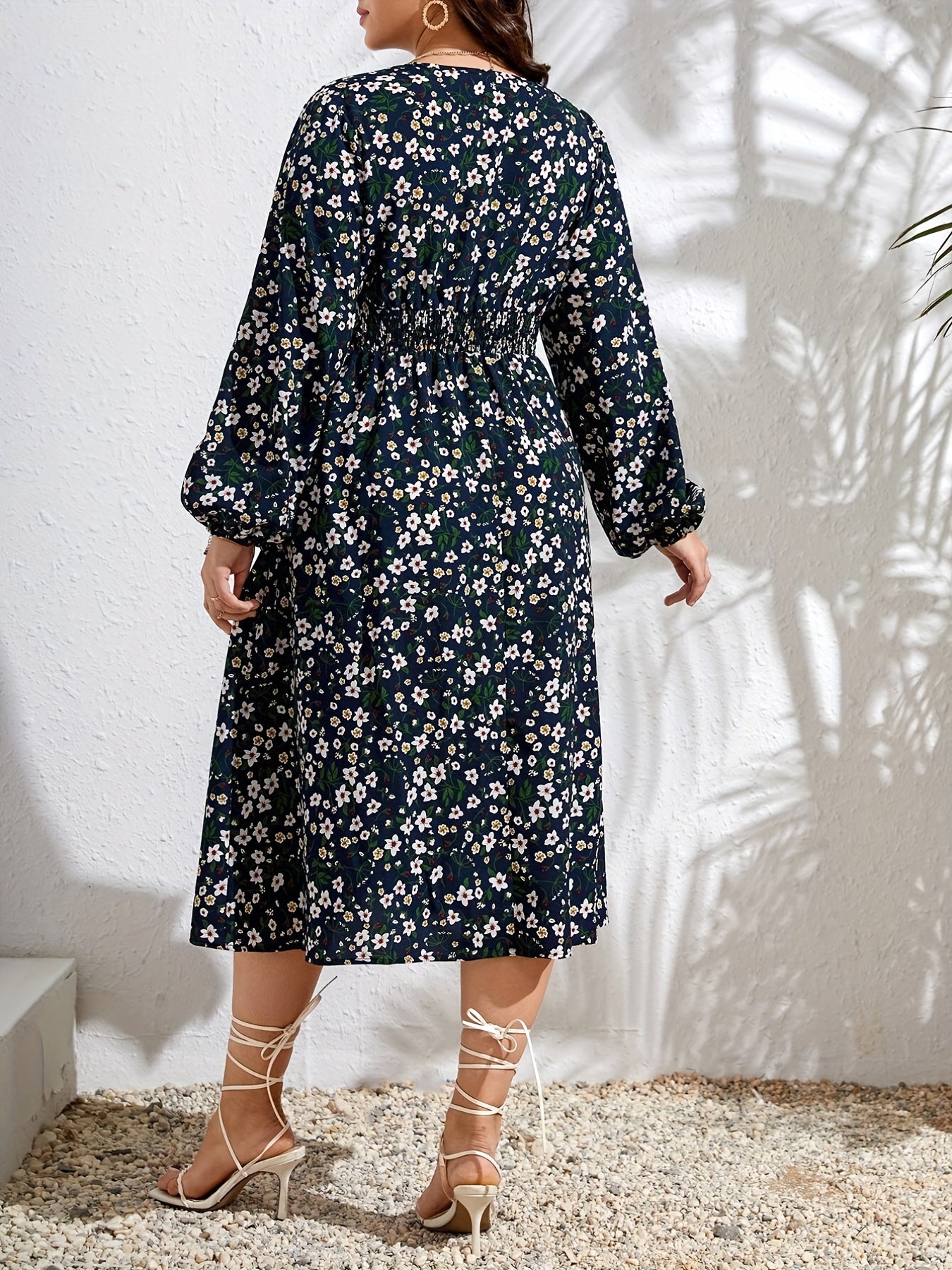  Ditsy Print Lantern Sleeve Midi Dress