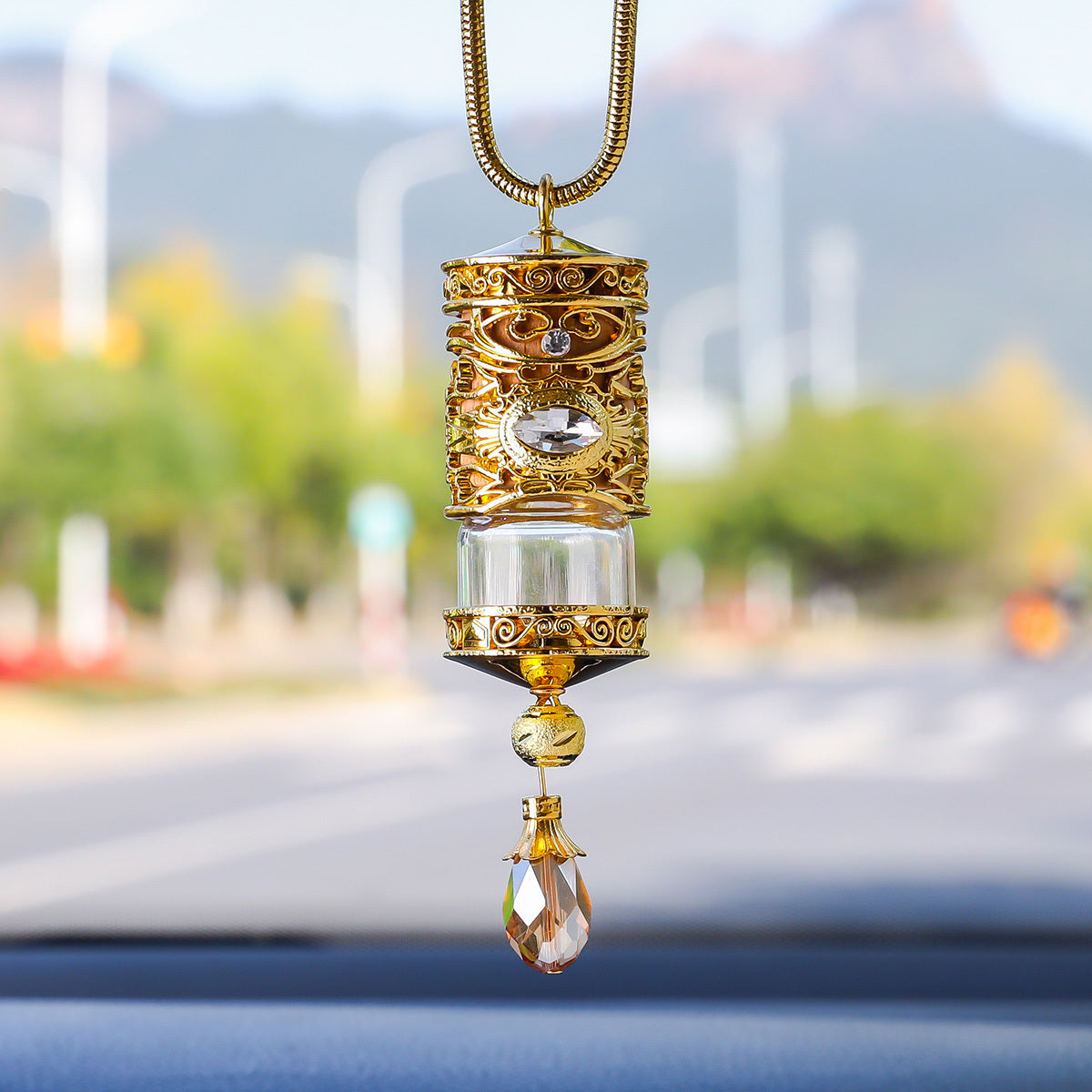 Car Aromatherapy Perfume Pendant Empty Bottle Alloy Car Interior Decorations