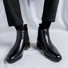 Men's Pointed Toe Chelsea Boots for Outdoor Wear