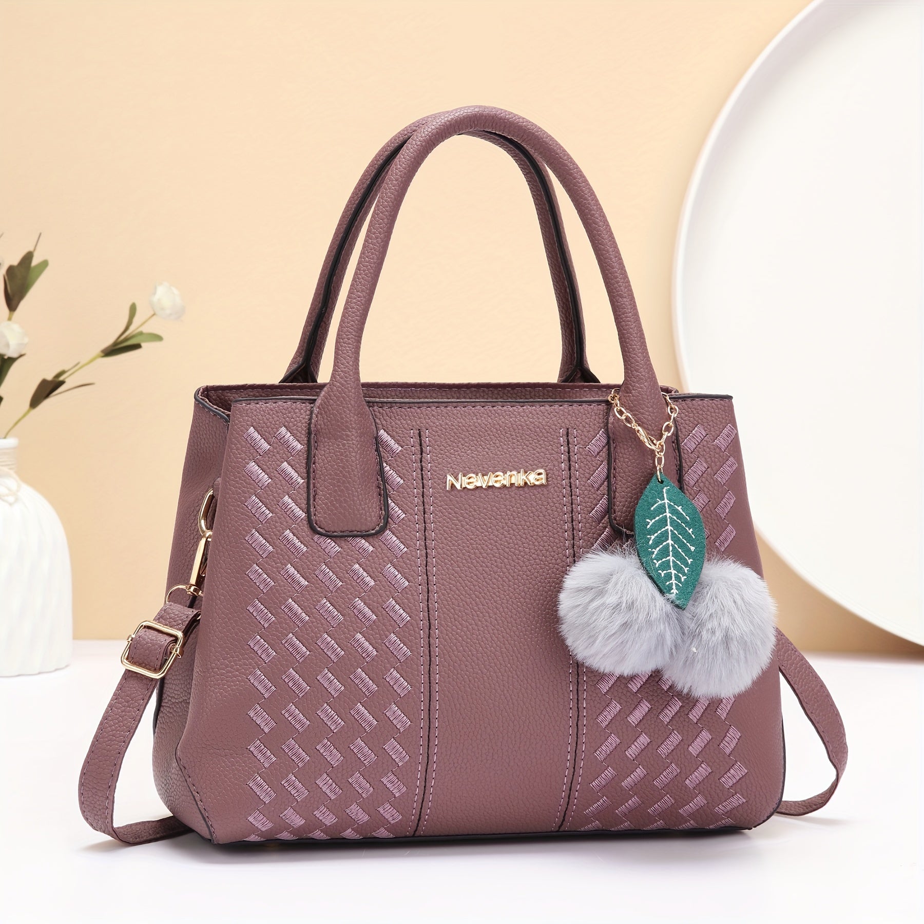 Plaid Tote Bag for Women with Adjustable Strap and Zipper Closure