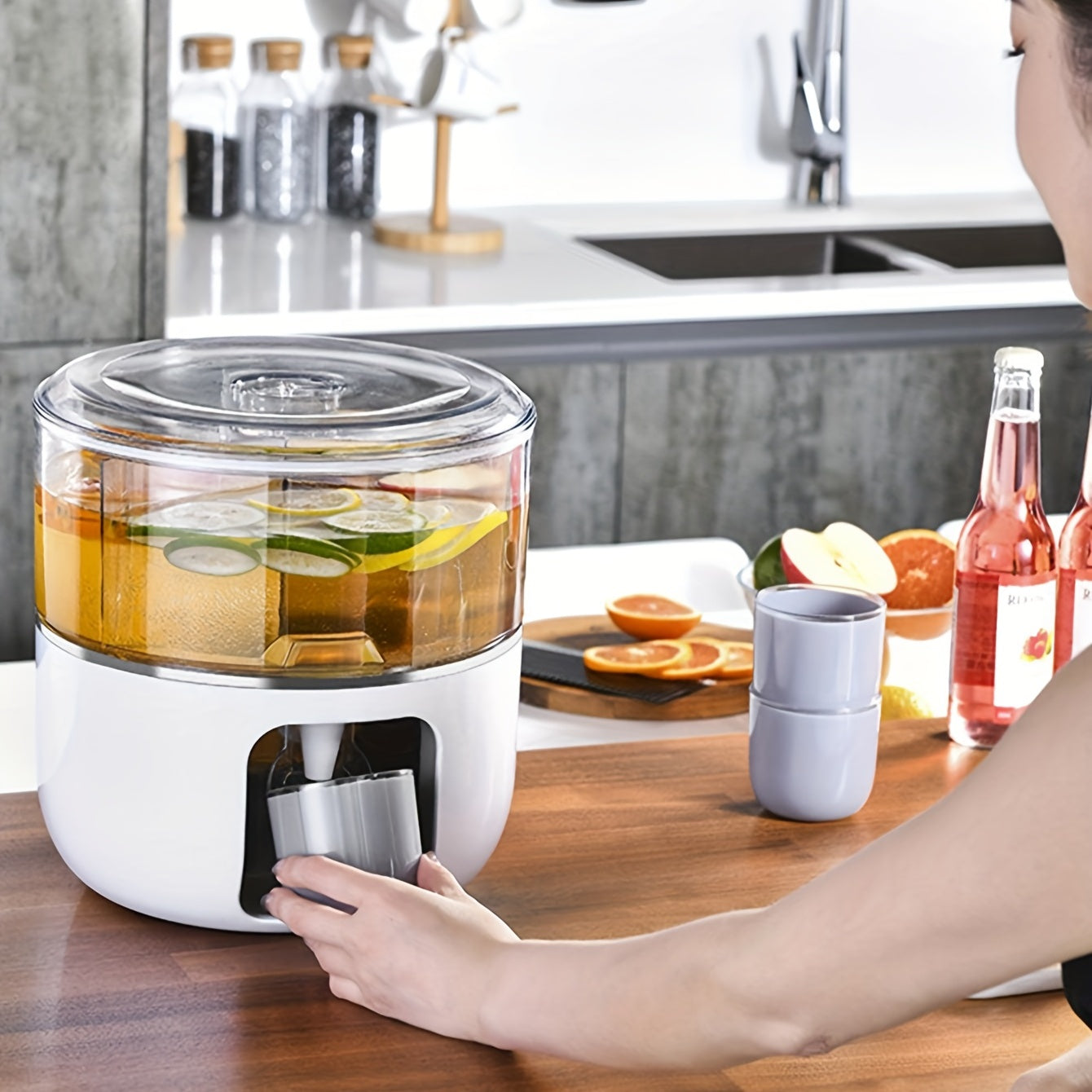 Large Cold Drink Dispenser Sealed Dustproof Refrigerated Beverage Dispenser