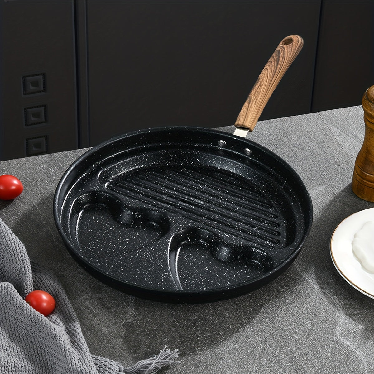 Breakfast Egg Frying Pot Pan Multifunctional Four-Hole Three-Hole Purpose