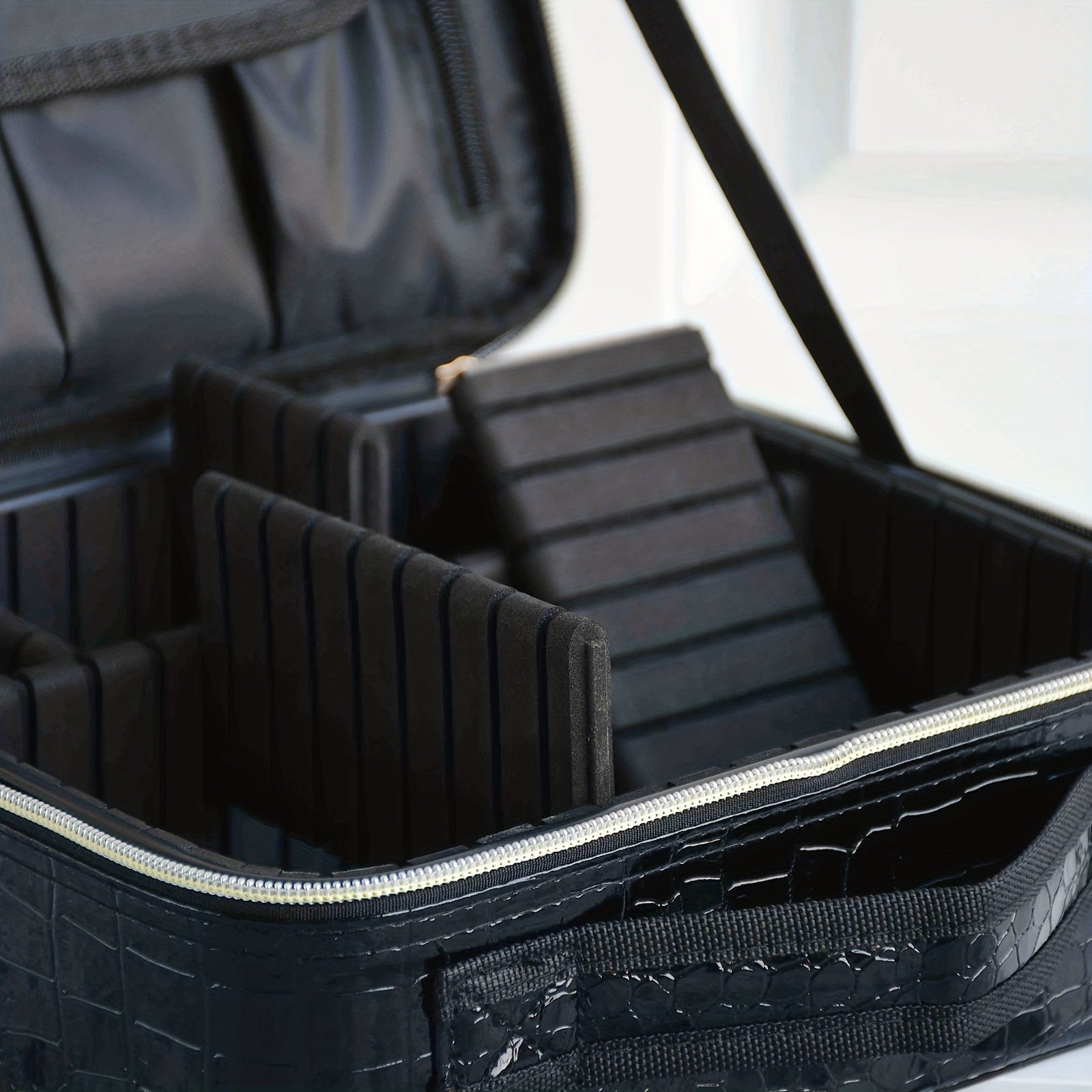 Large Travel Makeup Train Case Cosmetic Bag Organizer with Adjustable Dividers