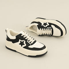 Women's Star Graphic Board Shoes Lace Up Thick Sole Versatile Flat Shoes