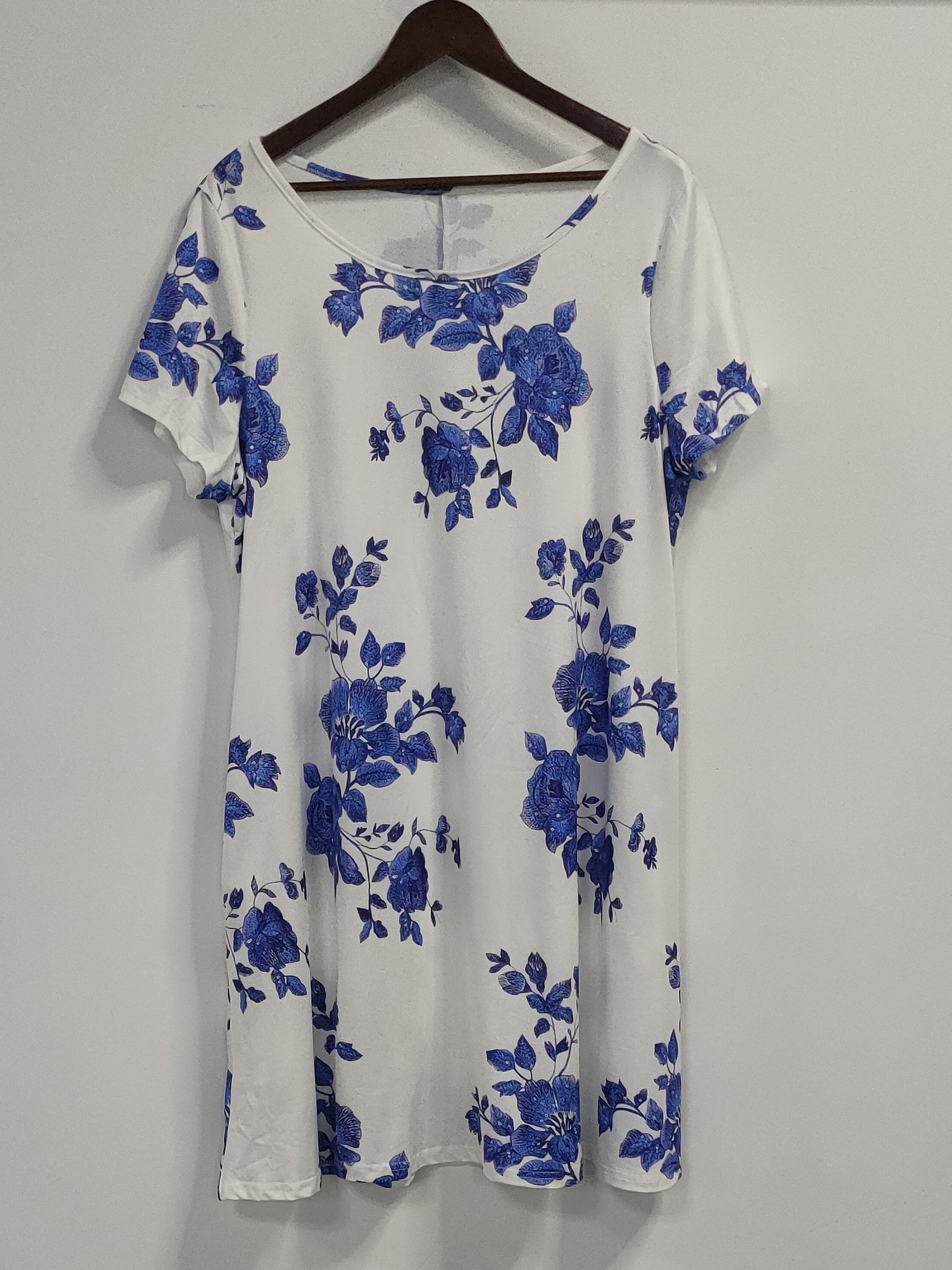 Women's Plus Floral Print Short Sleeve Dress with Pockets