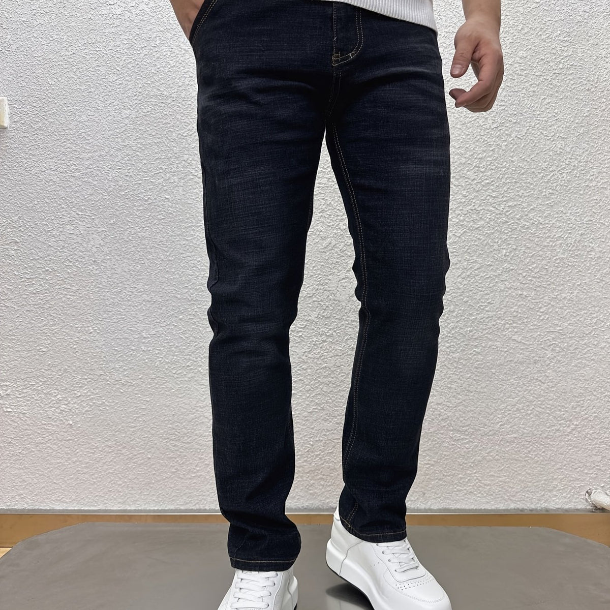Men's Stretch Straight Leg Jeans