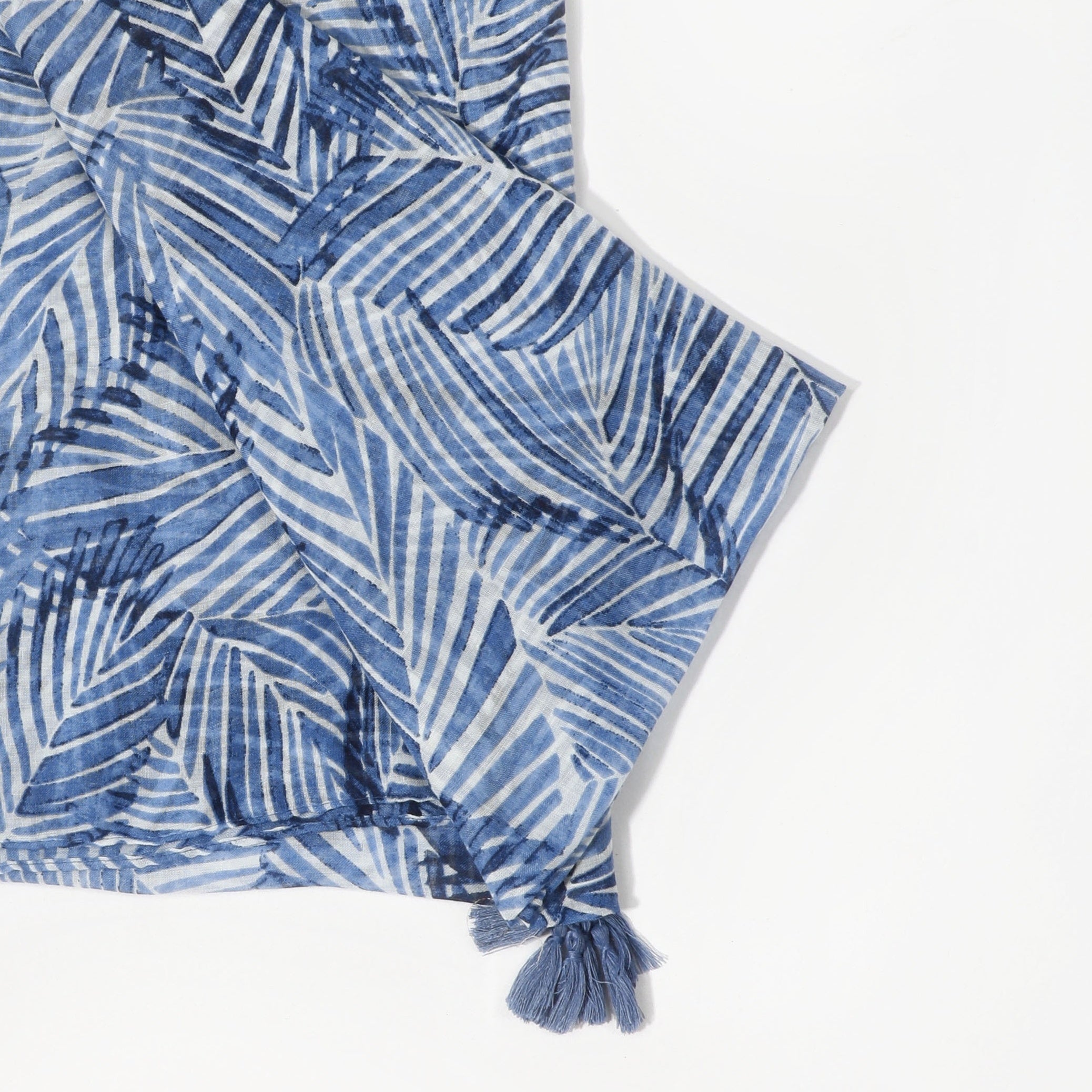 Men's Casual Leaf Beach Vacation Wind Scarf