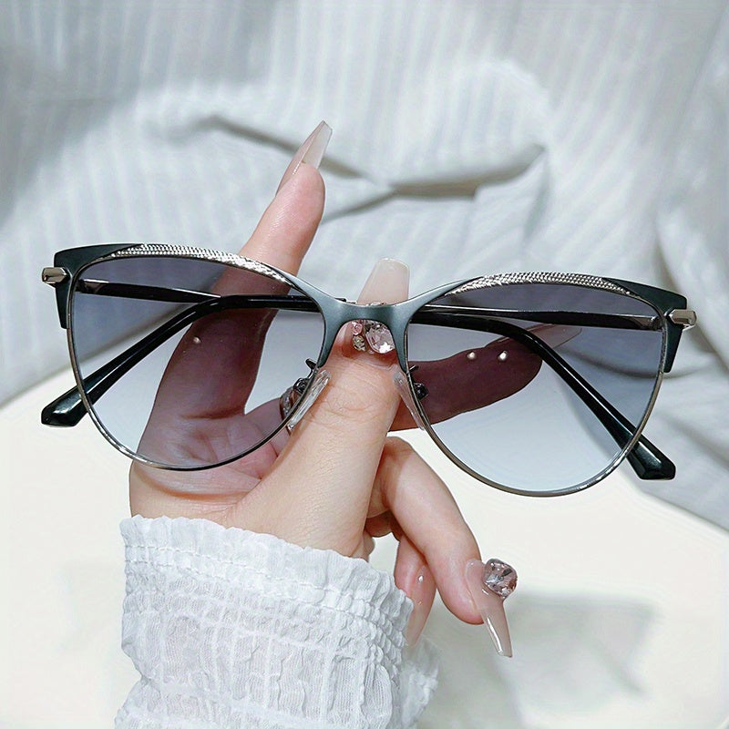 Retro Cat Eye Sunglasses for Women Men UV400 Sun Shades