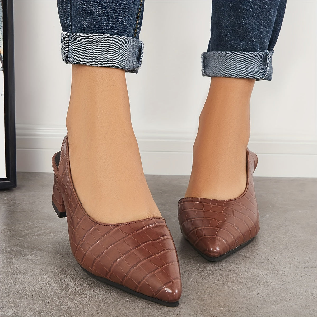 Women's Low Heel Cut Out Slingbacks Sandals