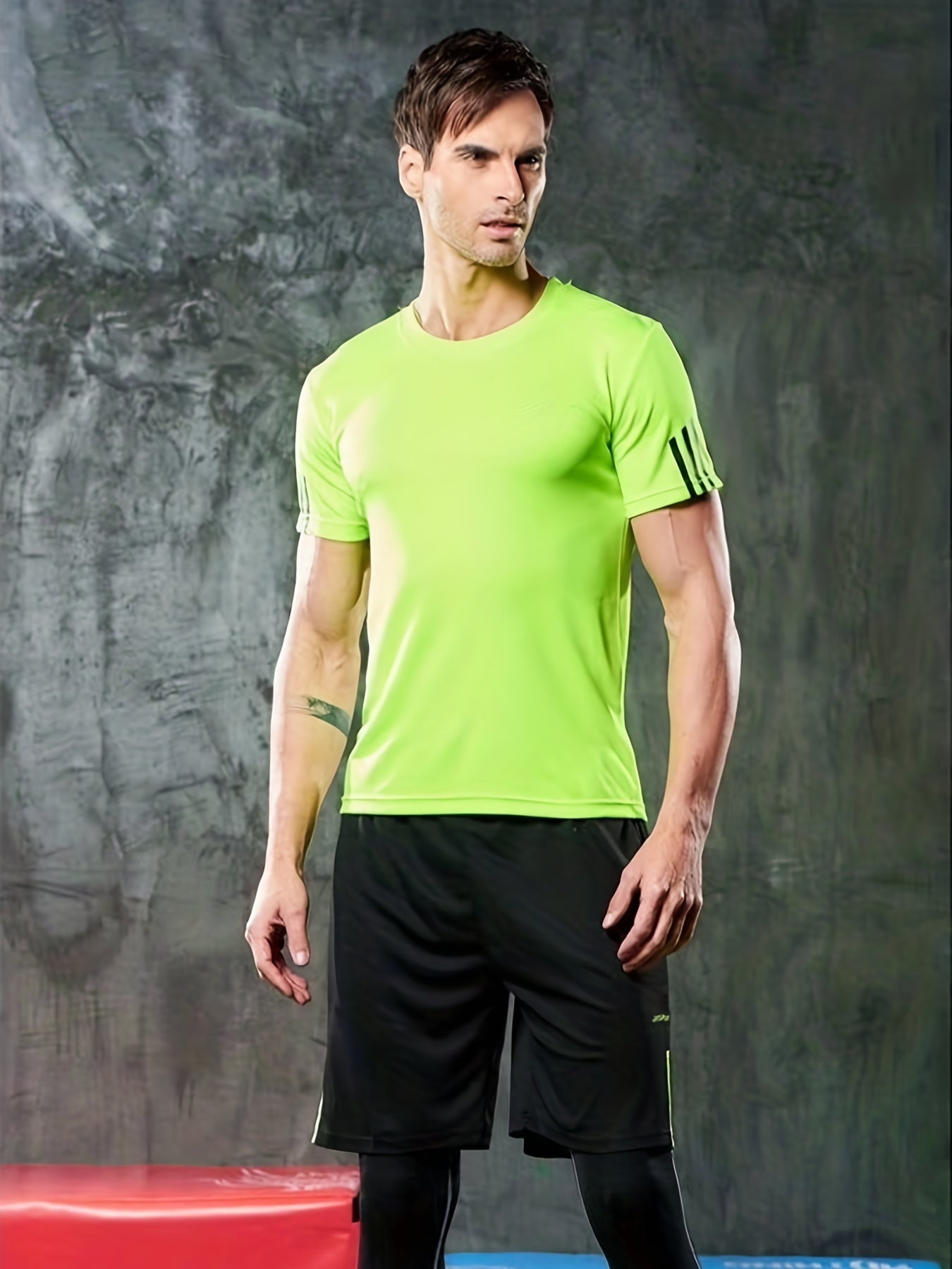 Men's Breathable Striped Top & Casual Stretch Shorts Set for Sports