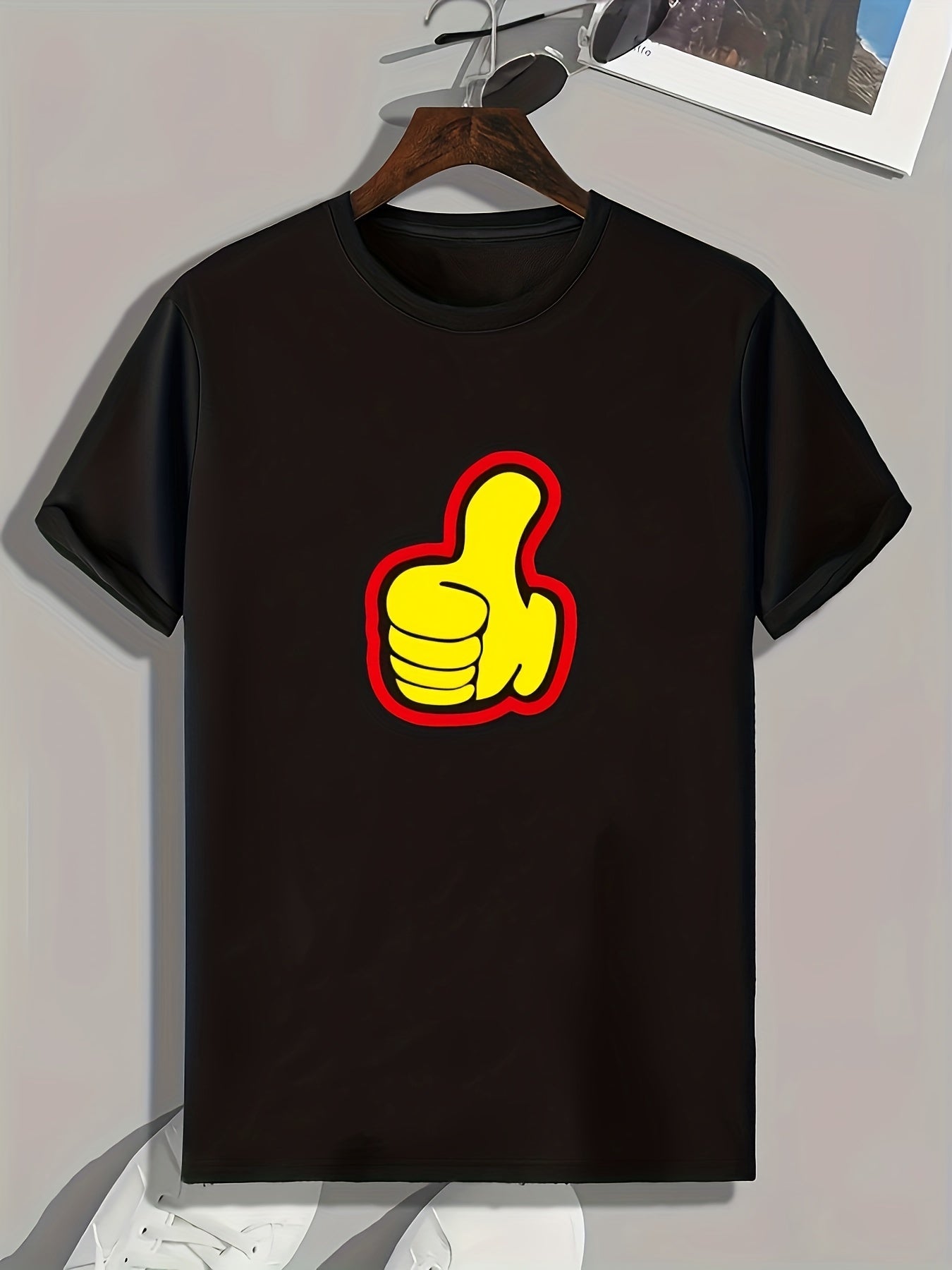 Thumb Up Pattern Print Men's Comfy Sports T shirt Graphic Tee