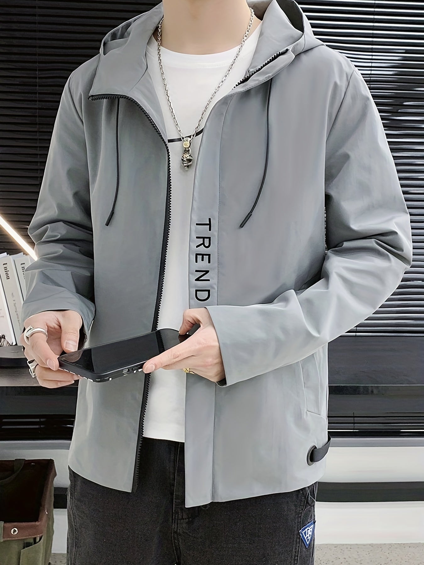 Men's Lightweight Windbreaker Hooded Jacket