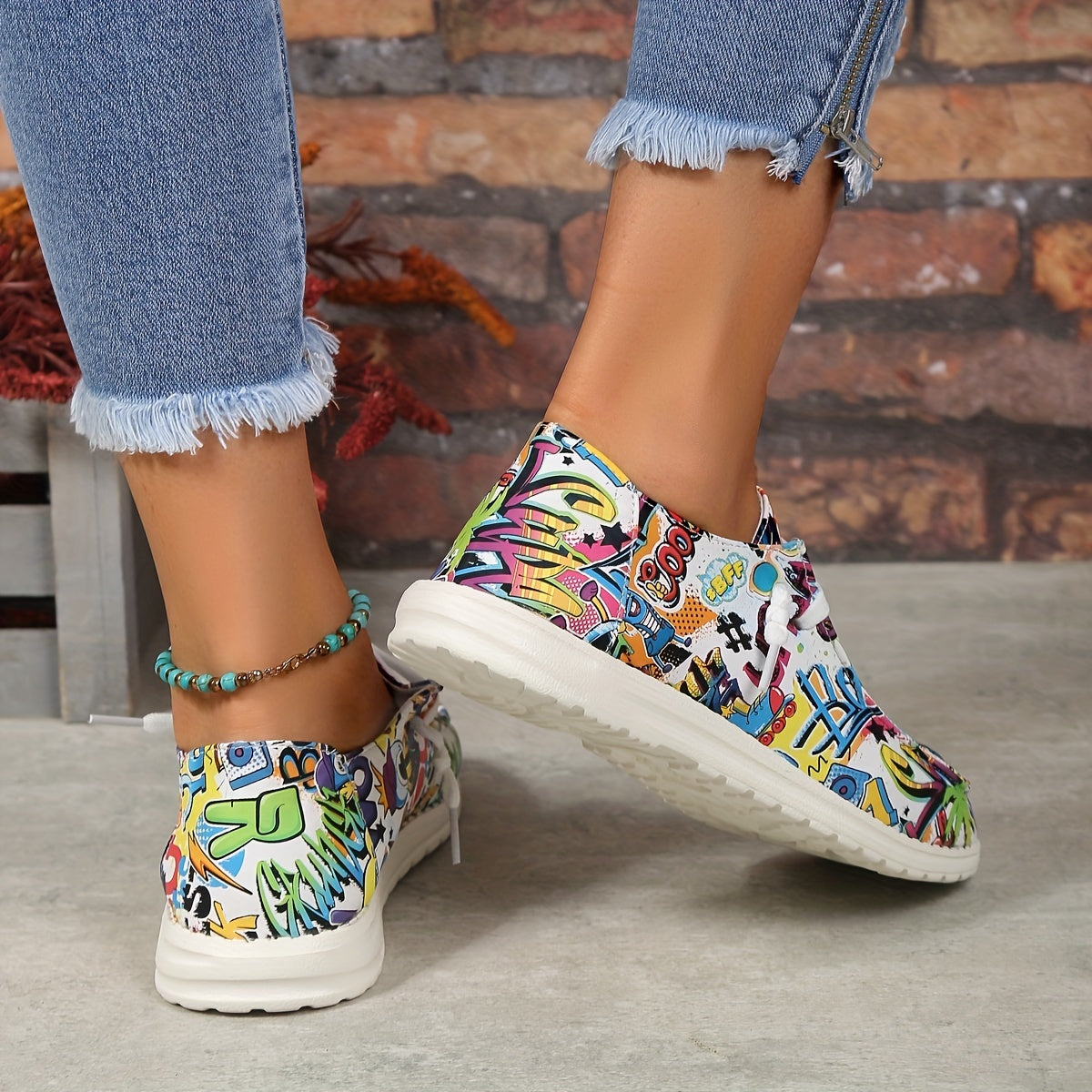 Women's Colorful Graffiti Pattern Low Lace Up Canvas Shoes