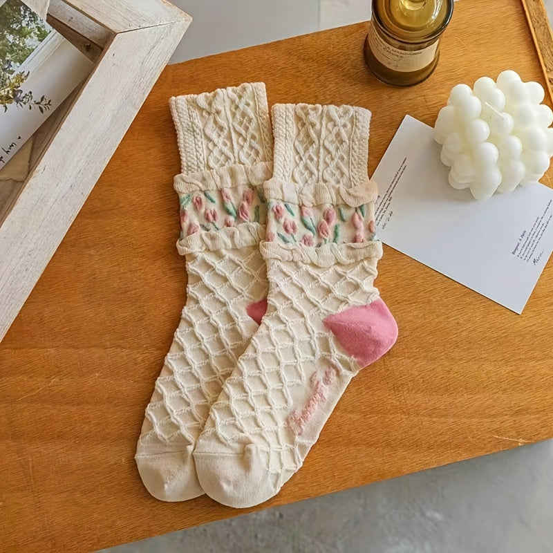 Soft Textured Floral Pattern Women's Tube Socks (4 Pairs)