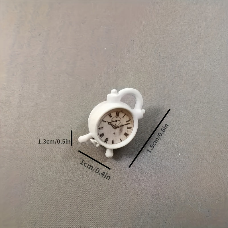 Mini Alarm Clock Keychain Plastic Wall Clock with Numbers & Golden Hands