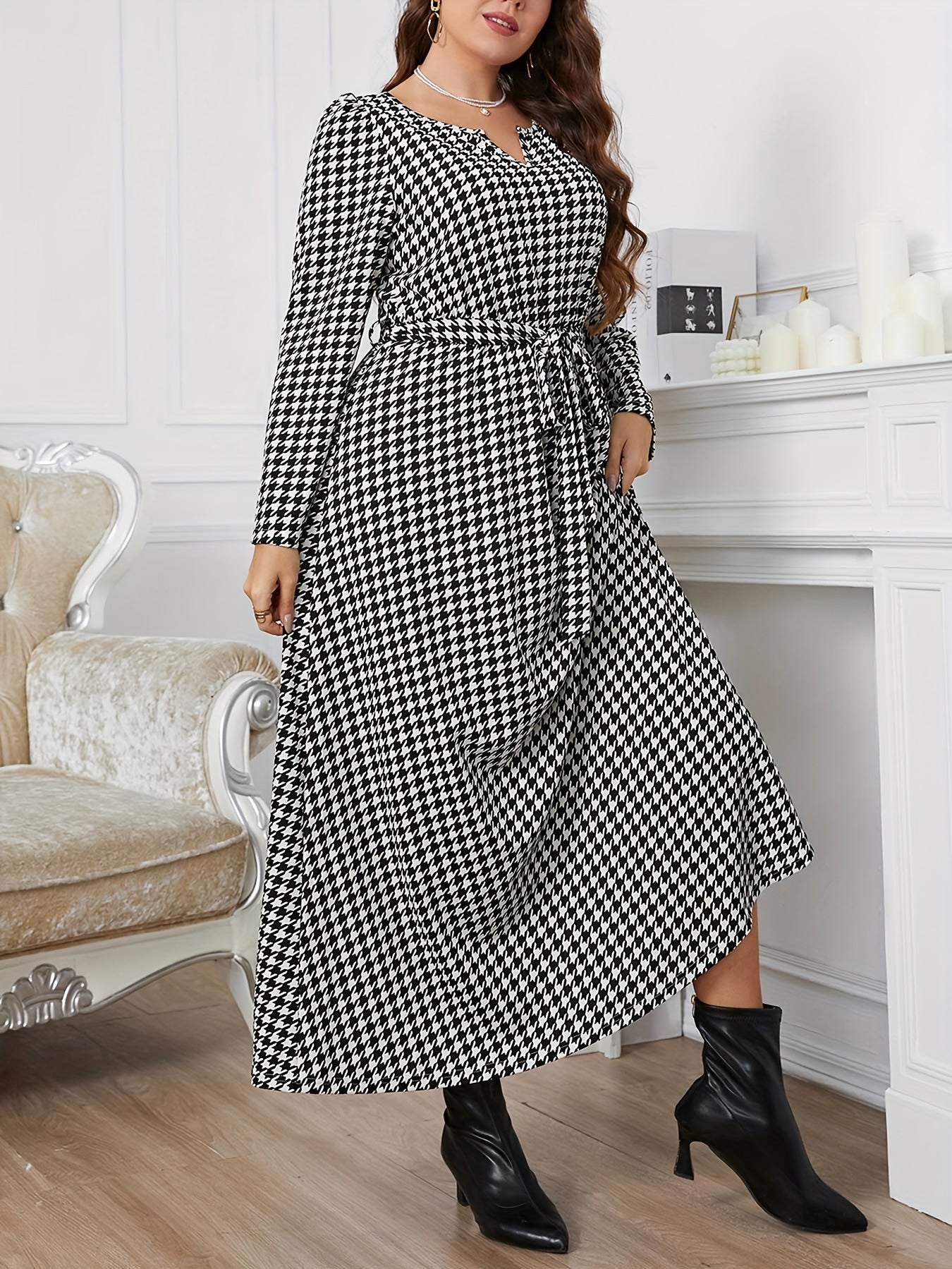 Women's Plus Houndstooth Long Sleeve Belted Dress