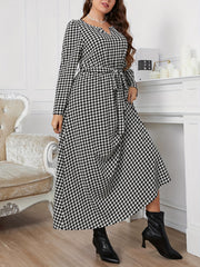 Women's Plus Houndstooth Long Sleeve Belted Dress