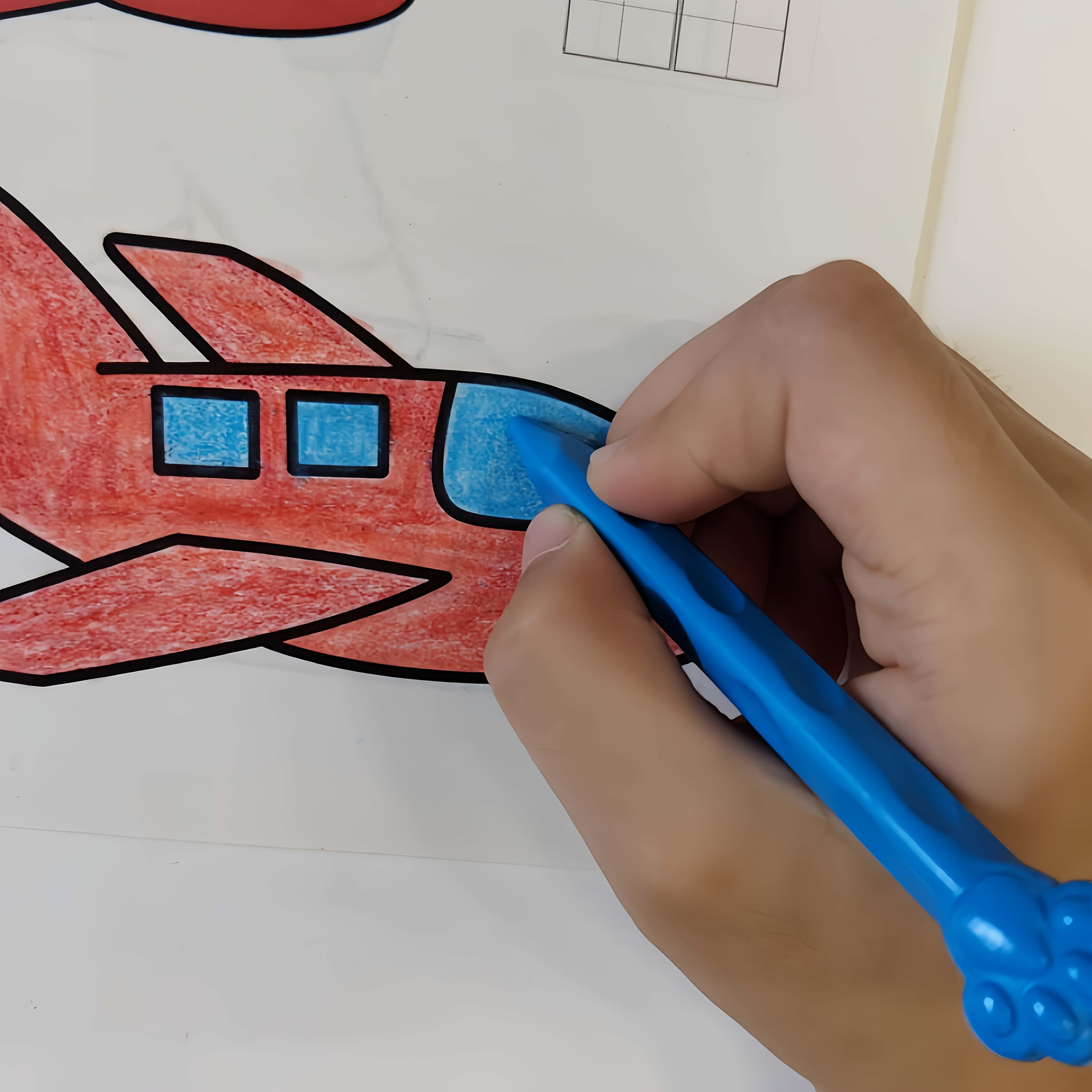 24 Non Stick Washable Triangular Wax Pens for Kids with Easy Grip